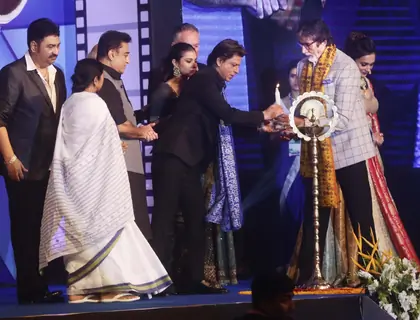 Big B, Shah Rukh & Kajol lights the lamp