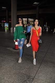 Kapoor Sisters: Jhanvi and Khushi