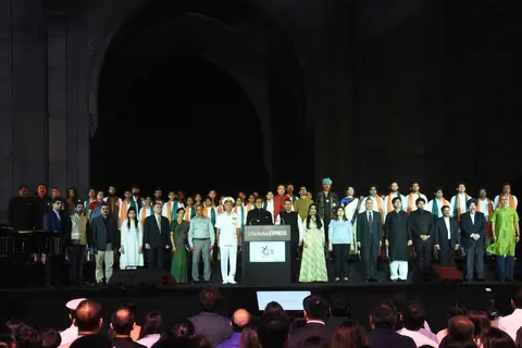 Amitabh Bachchan at Gateway Of India
