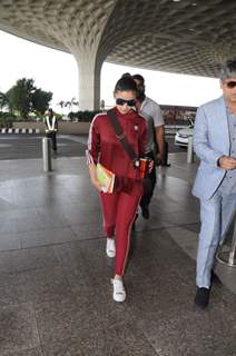 Karan Johar, Alia Bhatt and others spotted at the airport.