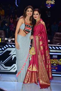 Rekha on the sets of Super Dance 2