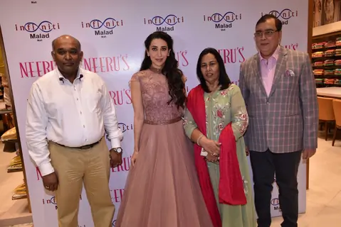 Karisma Kapoor's delightful appearance at a mall