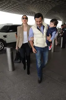 Did you notice Taimur's grumpy face?