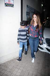 Its movie time for Hrithik - Sussanne and their kids