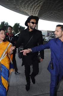 Ranveer - Katrina - Sidharth at the Airport