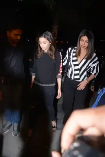 Priyanka Chopra - Alia Bhatt's Dinner Date