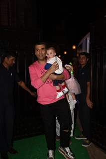 AbRam, Yash and Roohi Johar celebrate Christmas