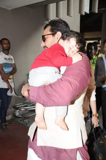 Saif and Kareena with baby Taimur return to Mumbai