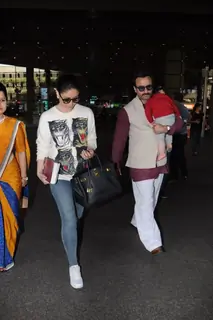 Saif and Kareena with baby Taimur return to Mumbai