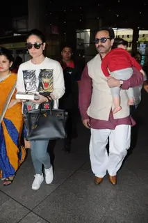 Saif and Kareena with baby Taimur return to Mumbai