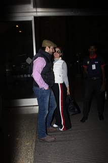 Saif - Kareena leave for their annual holidays