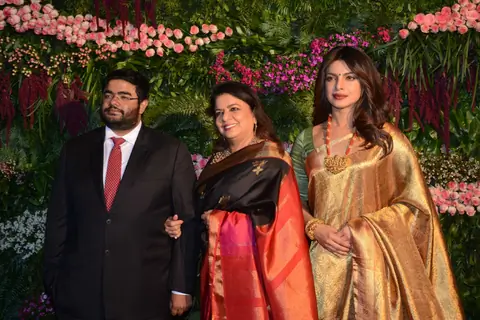 SRK, Priyanka, Ranbir, Katrina, Varun, Kriti and others at the Reception