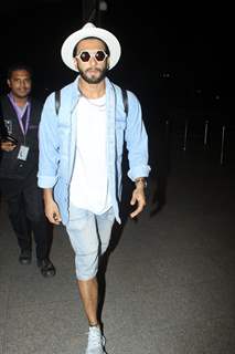 Ranveer leaves for holidays