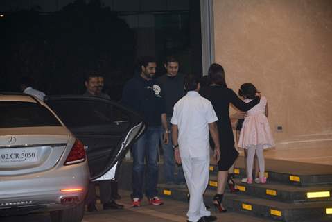 Aishwarya, Abhishek with Aaradhya outside an eatery