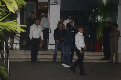 Salman Khan returns form Jodhpur after his hearing