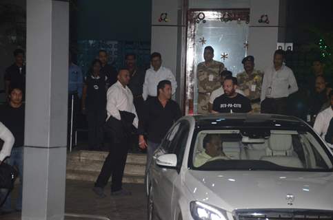 Salman Khan returns form Jodhpur after his hearing