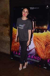 Kareena - Saif, Soha - Kunal at Kaalakaandi screening