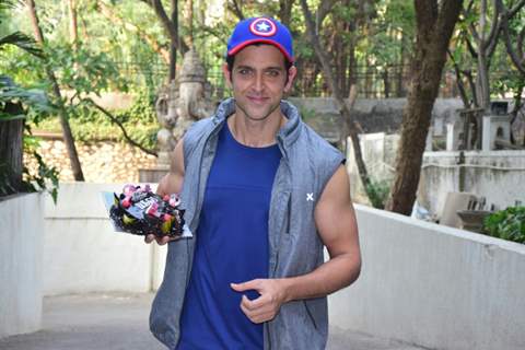 The charming Hrithik Roshan celebrates his Birthday with the media