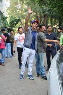 The charming Hrithik Roshan celebrates his Birthday with the media