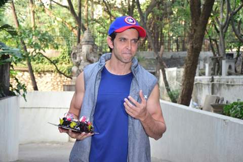 The charming Hrithik Roshan celebrates his Birthday with the media