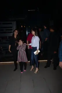 Ranbir Kapoor dines with his family