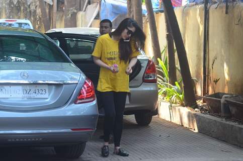 Varun Dhawan and Kareena Kapoor snapped in the city