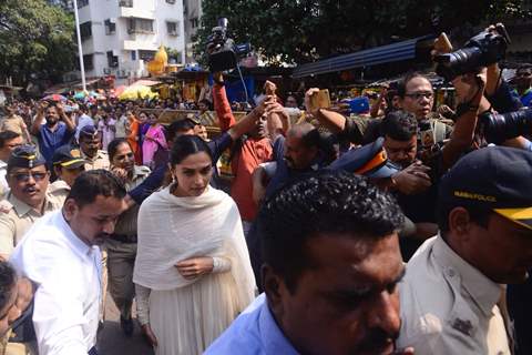 Deepika Padukone at Siddhivinayak Mandir