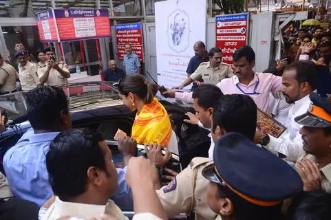 Deepika Padukone at Siddhivinayak Mandir