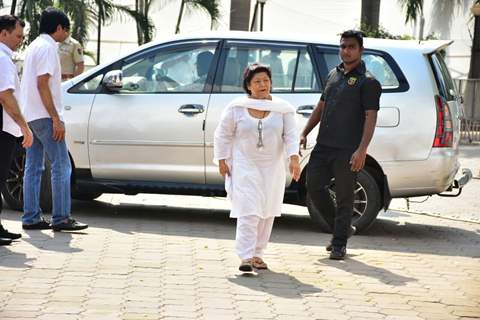 Saroj Khan Arrives