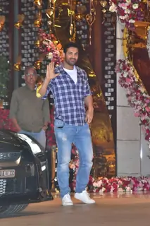 Shah Rukh, Aishwarya, Katrina, John at Ambani's Bash