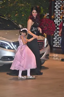 Shah Rukh, Aishwarya, Katrina, John at Ambani's Bash