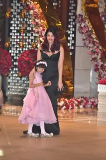 Shah Rukh, Aishwarya, Katrina, John at Ambani's Bash