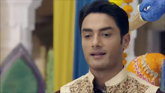 Avinesh Rekhi as Uma Shankar