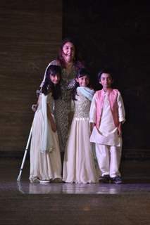 Farah Khan with Kids at Sonam Kapoor and Anand Ahuja Sangeet ceremony