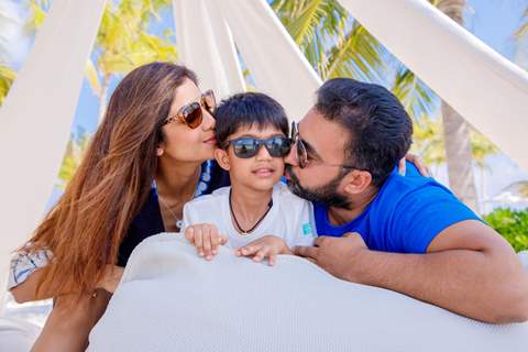 Shilpa Shetty Kundra with Family at Kanuhura, Maldives