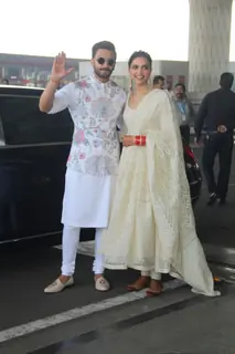 Ranveer- Deepika Leaving for Bangalore
