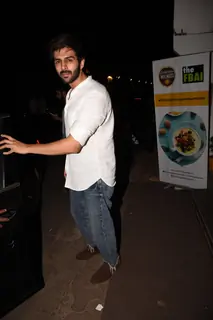 Kartik Aaryan snapped during his birthday bash