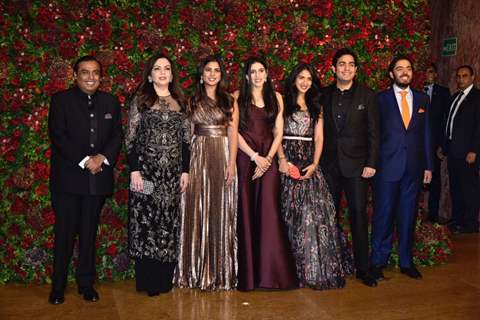 Mukesh Ambani with Family at Ranveer Deepika Wedding Reception Mumbai