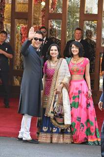 Vidhu Vinod Chopra with Family at Isha Ambani-Anand Piramal Wedding