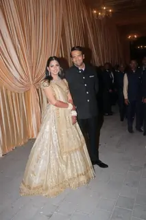 Isha Ambani and Anand Piramal Reception Look Picture