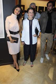 Tanishaa Mukerji and Tanuja Snapped at a Light and Shadow Event