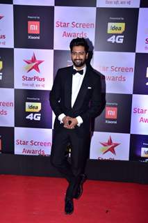 Vicky Kaushal at Star Screen Awards 2018