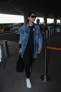 Sonam Kapoor snapped at Mumbai Airport