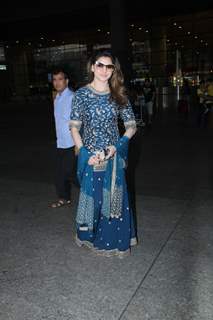 Bollywood celebrities snapped at Mumbai Airport