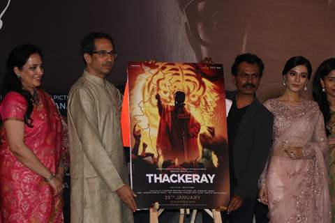 Nawazuddin Siddiqui with Amrita Rao and Uddhav Thackeray at Thackeray movie trailer launch