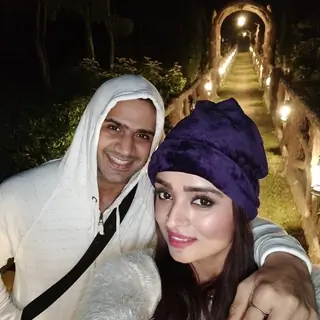 Parul Chauhan and Chirag Thakkar Maldives Honeymoon Pictures