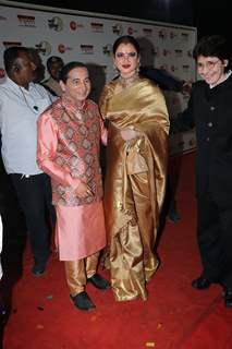 Rekha snapped at Marathi Taraka Awards 2019