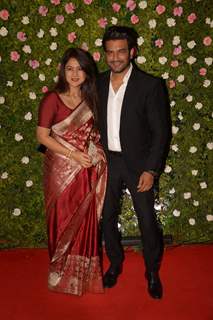 Sharad Kelkar and wife at Amit Thackeray's reception