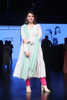 Maanvi Gagroo at 'Lakme Fashion Week'