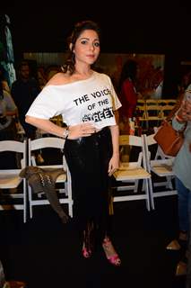 Kanika Kapoor snapped at Lakme Fashion Week